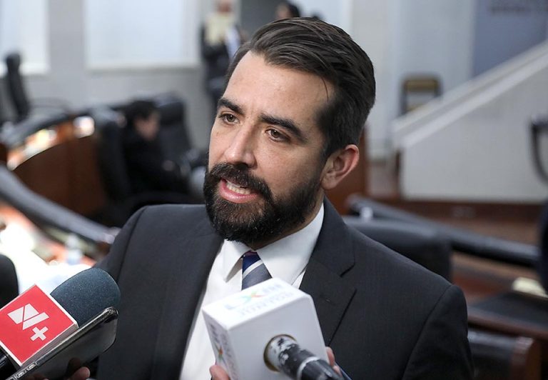 PREPARAN LEGISLADORES UN PUNTO DE ACUERDO PARA EXIGIRLE A LA FEDERACIÓN QUE PAGUE EL “SOCORRO DE LEY”, QUE ES UN FONDO QUE SE UTILIZA PARA MANTENIMIENTO DE LOS REOS FEDERALES EN CÁRCELES ESTATALES: DIP. RUBÉN GUAJARDO BARRERA