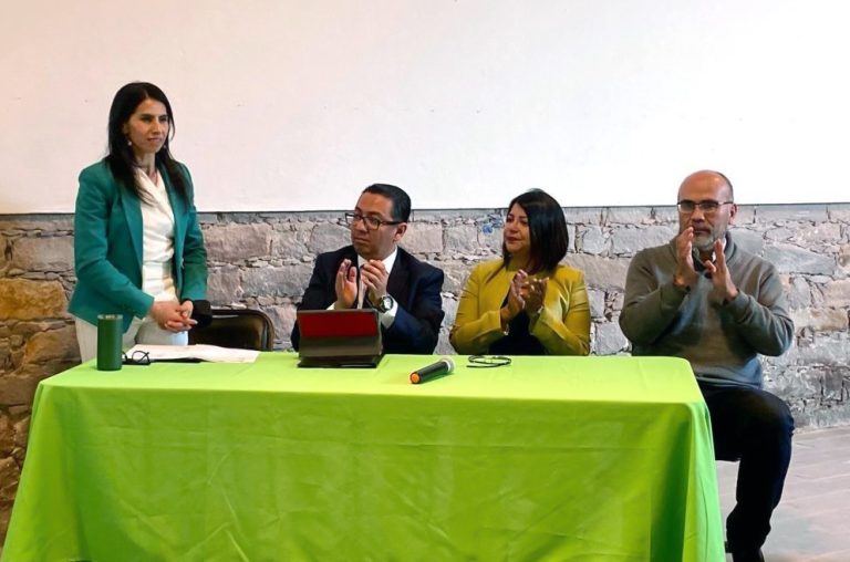 FUNCIONARIAS Y FUNCIONARIOS PÚBLICAS RECIBEN CAPACITACIÓN EN DERECHOS HUMANOS