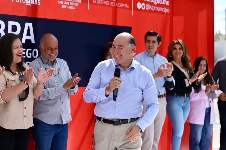 Alcalde Enrique Galindo cumple compromiso, entrega a vecinos la calle García Diego completamente rehabilitada