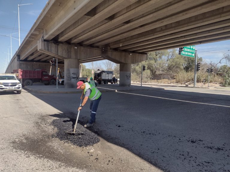 CADA VEZ MÁS VIALIDADES SON ATENDIDAS CON LABORES DE BACHEO