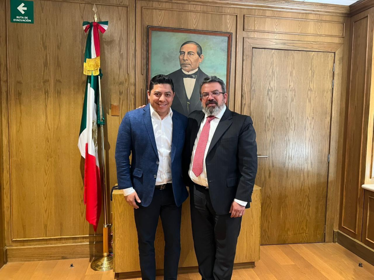 LOGRA GALLARDO CARDONA GESTIÓN DE TRES MIL 750 MDP PARA PROYECTOS DE INFRAESTRUCTURA EN SLP