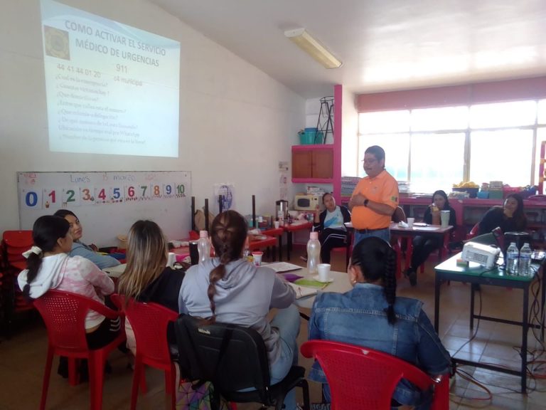 Gobierno de la Capital implementa talleres de educación ambiental y primeros auxilios en La Pila