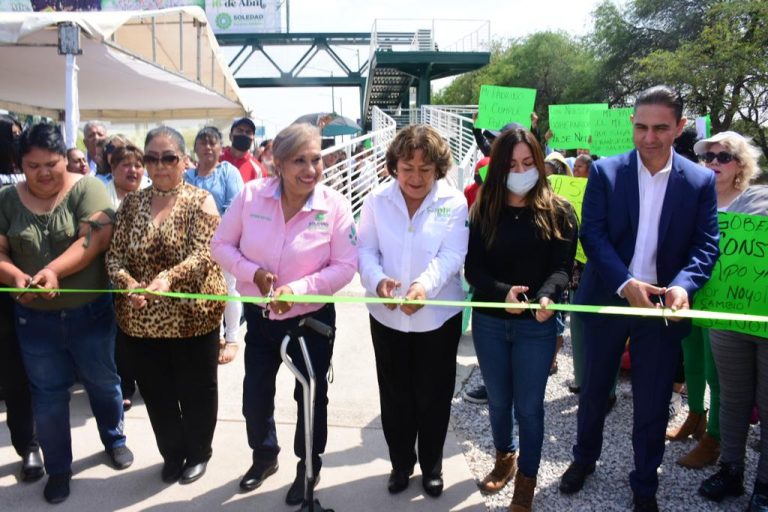 ALCALDESA DE SOLEDAD DE GRACIANO SÁNCHEZ, INAUGURA PUENTE PEATONAL EN LA CONSTANCIA