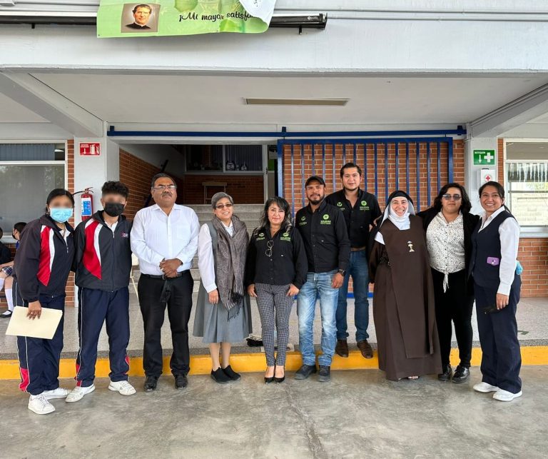 LA DIRECCIÓN DE ECOLOGÍA DE SOLEDAD PARTICIPÓ EN FESTIVAL DE MODA CON ARTÍCULOS RECICLADOS ORGANIZADO POR EL COLEGIO JUAN PABLO II