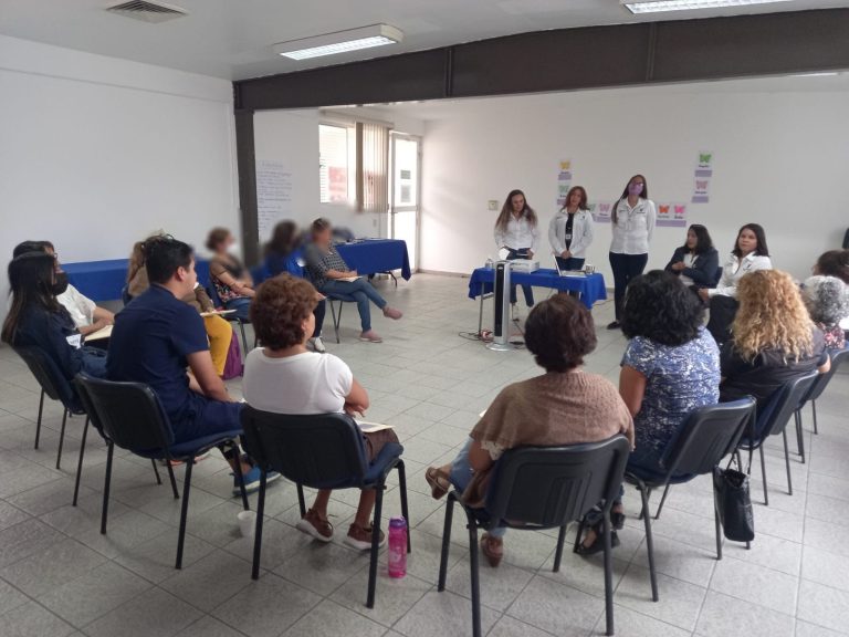 Beneficiarios que concluyeron terapias grupales en DIF Municipal de la Capital, agradecen este apoyo