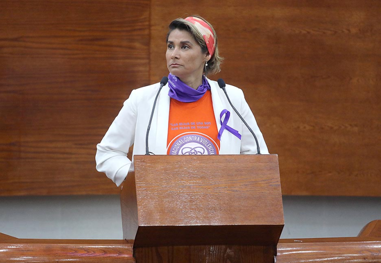 EN EL RECLAMO DE JUSTICIA DE LAS MUJERES POTOSINAS, ES HORA DE PASAR DE LAS PALABRAS A LOS HECHOS: DIP. GABRIELA MARTÍNEZ LÁRRAGA.