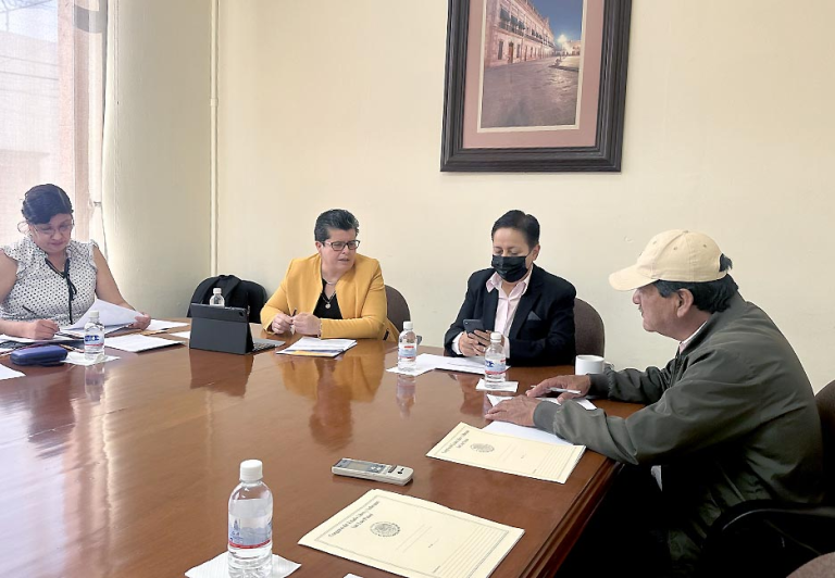 ANALIZAN EN COMISIONES PUNTO DE ACUERDO PARA EXHORTAR A SECRETARÍAS DE GOBIERNO DEL ESTADO PARA QUE IMPLEMENTEN ACCIONES QUE SOLUCIONEN LA MOVILIDAD Y SEGURIDAD DEL PERSONAL QUE LABORA EN LA ZONA INDUSTRIAL