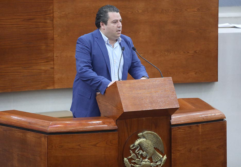 BUSCAN LA INCLUSIÓN DE PROFESIONISTAS RECIÉN GRADUADOS EN LA EJECUCIÓN DE OBRAS PÚBLICAS