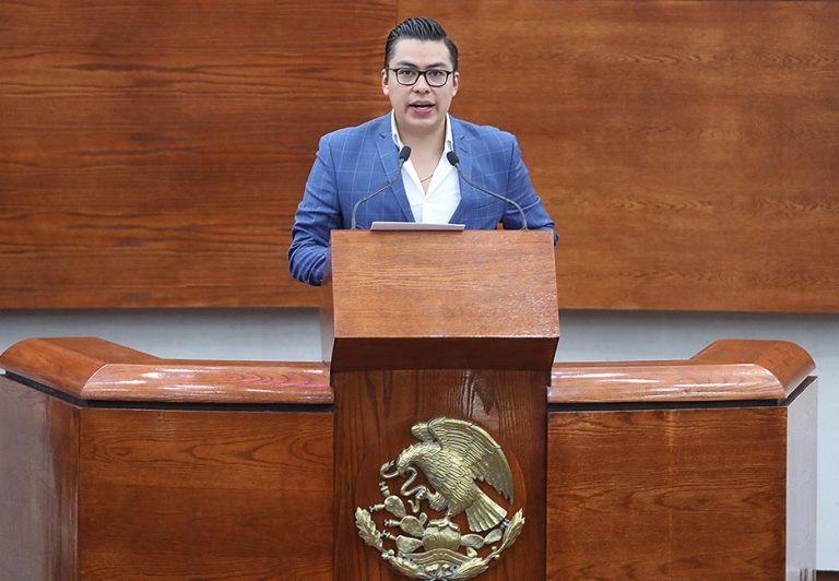 DIP. CUAUHTLI FERNANDO BADILLO MORENO SE DESISTIÓ DE LA INICIATIVA QUE HABÍA PRESENTADO PARA ADICIONAR UN PÁRRAFO AL ARTÍCULO 154 DEL CÓDIGO FAMILIAR PARA EL ESTADO