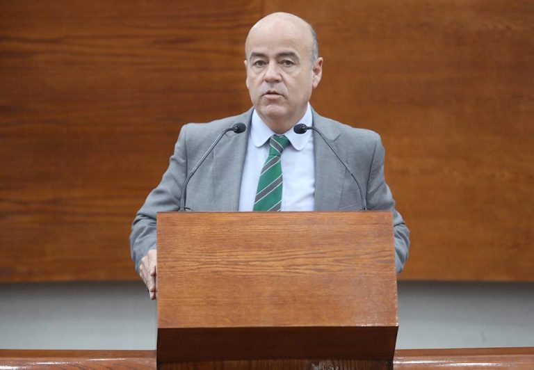 PIDEN CONVOCAR A UN PARLAMENTO ABIERTO PARA DISCUTIR LA INICIATIVA QUE PROPONE AUMENTAR LAS PENAS Y EL USO DE FÁRMACOS PARA INHIBIR EL DELITO DE VIOLACIÓN: DIP. JOSÉ LUIS FERNÁNDEZ MARTÍNEZ
