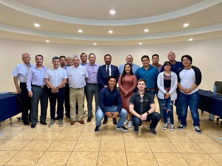 REALIZA SCT MESAS DE TRABAJO CON EMPRESARIOS DEL TRANSPORTE PÚBLICO Y ESTUDIANTES