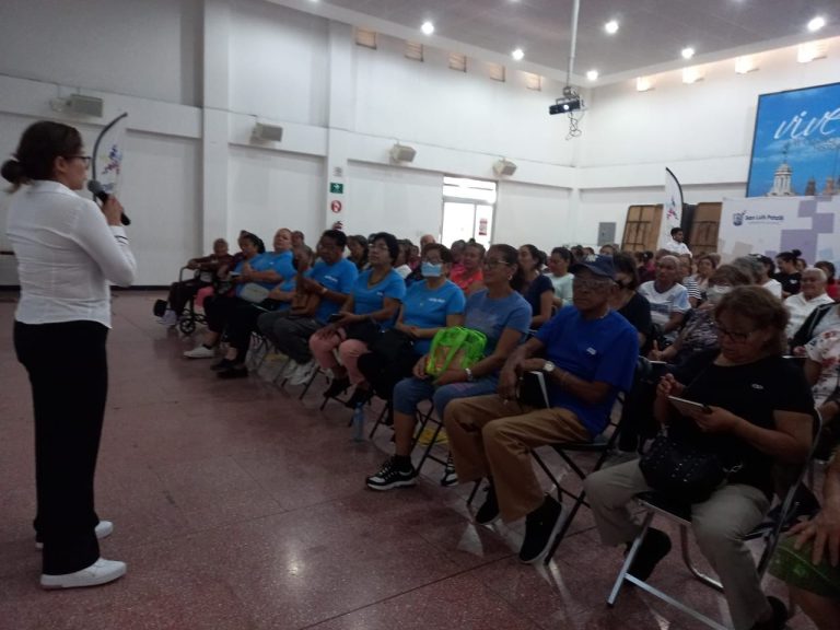 Ser persona adulta mayor no te limita a realizar activación física