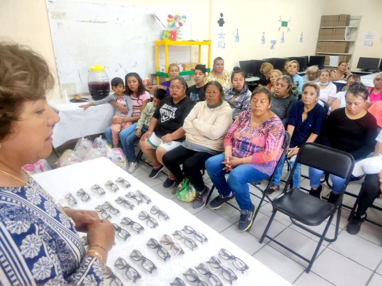 LA PRESIDENTA DEL SISTEMA MUNICIPAL DIF DE SOLEDAD VISITÓ LA COLONIA PRIMERO DE MAYO