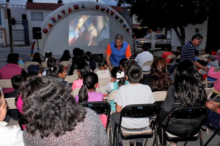 CINE EN TU BARRIO CONTINUARÁ RECORRIENDO COLONIAS Y COMUNIDADES DE SOLEDAD