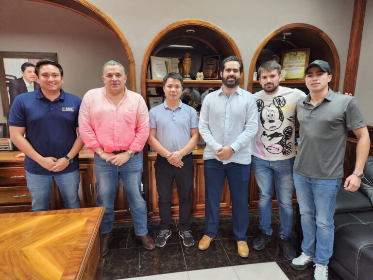 SOSTIENE ALCALDE DAVID MEDINA REUNIÓN CON INVERSIONISTAS CHINOS Y SECRETARIO DEL TRABAJO