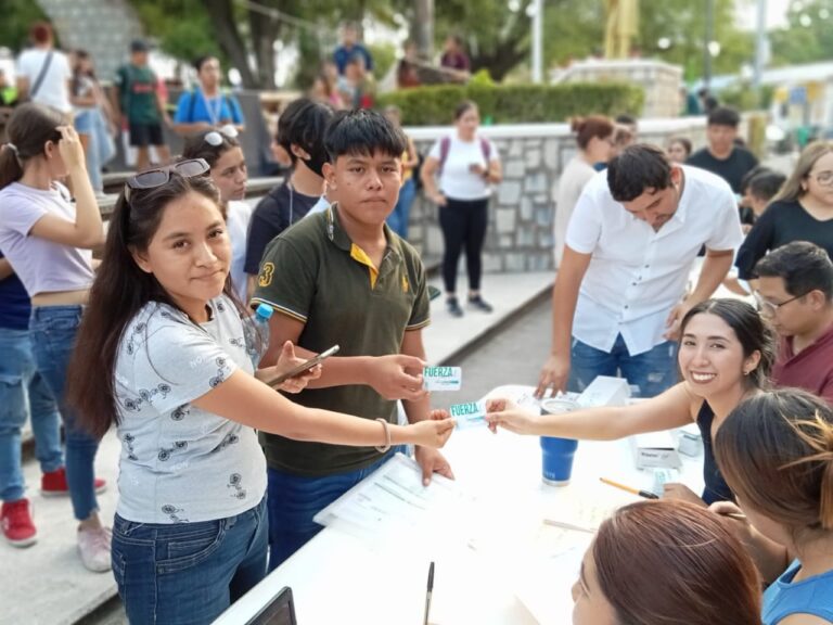 ENTREGAN 500 TARJETAS «FUERZA JUVENIL» CON ATRACTIVOS DESCUENTOS