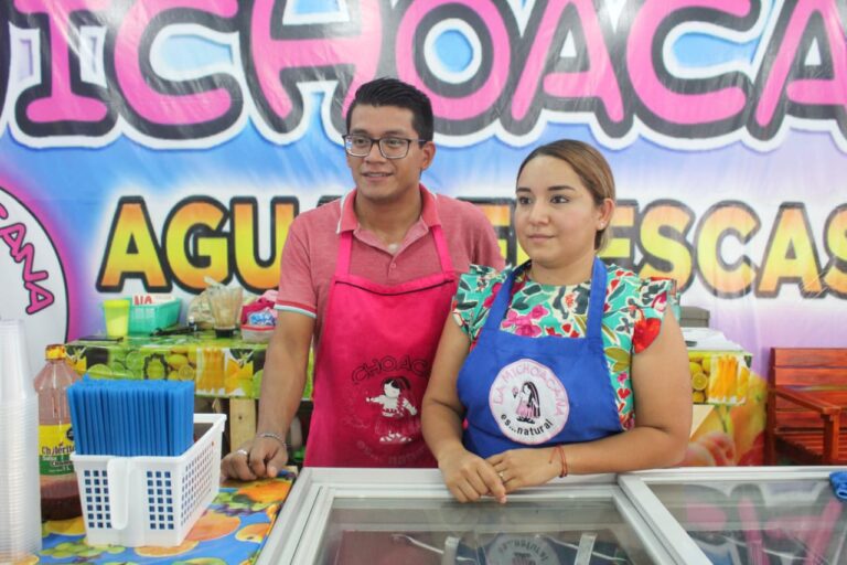 PRESIDENTE MUNCIPAL DAVID MEDINA DA APOYO A EMPRENDEDORES AFECTADOS POR INCENDIO