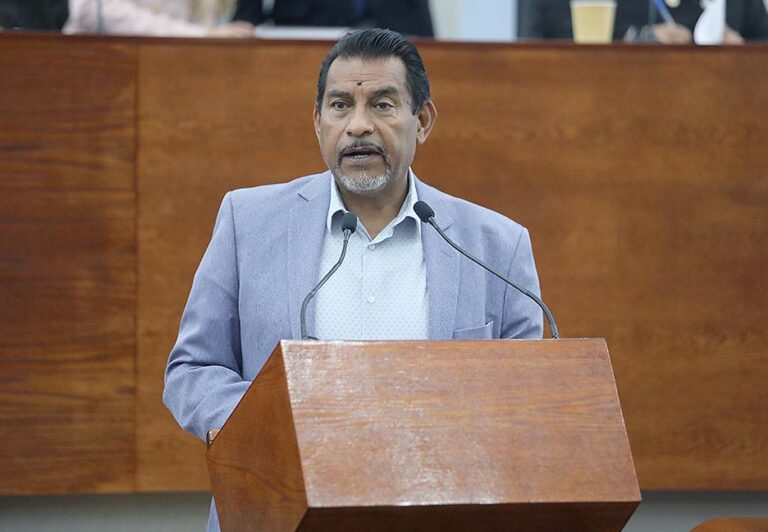 ANTE LAS BAJAS TEMPERATURAS QUE SE REGISTRAN EN SLP, EL SECTOR EDUCATIVO DEBE TOMAR MEDIDAS PREVENTIVAS EN EL INICIO DEL CICLO ESCOLAR PARA EVITAR ENFERMEDADES RESPIRATORIAS