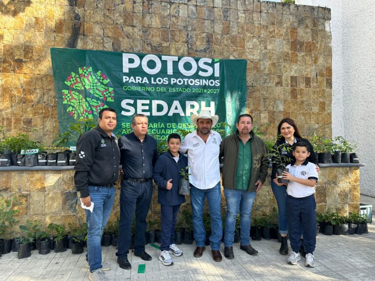 INICIA LA CAMPAÑA DE REFORESTACIÓN “ADOPTA UN ÁRBOL” EN CIUDAD VALLES