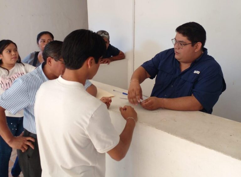 SE HACE LLAMADO PARA QUE JÓVENES RECOJAN SU CARTILLA SELLADA