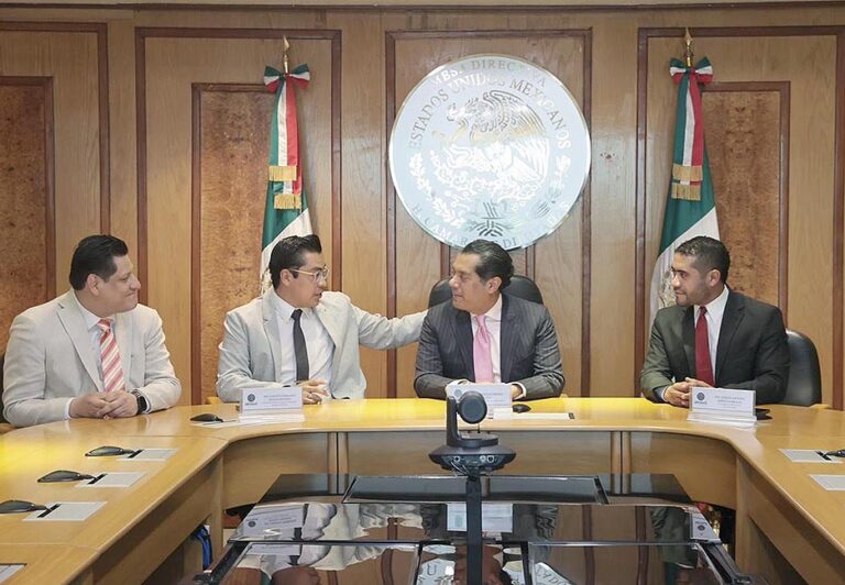 EL PRESIDENTE DE LA DIRECTIVA DIP. CUAUHTLI BADILLO FIRMÓ UN CONVENIO DE COLABORACIÓN CON EL SENADO DE LA REPÚBLICA PARA FORTALECER LA CAPACITACIÓN E IMPULSAR LA COORDINACIÓN