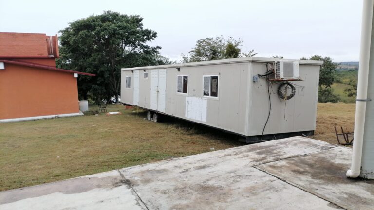 ATIENDE AYUNTAMIENTO SOLICITUD DE REUBICACIÓN DE AULA MÓVIL A LA PRIMARIA “PROFESOR JAVIER CALVILLO MORALES”