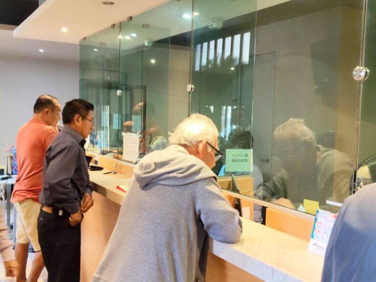 a aprovechar el 15 % de descuento en el pago del impuesto predial