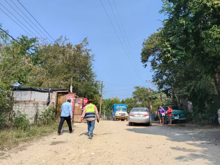 GOBIERNO MUNICIPAL ATIENDE REZAGO HISTÓRICO DE MÁS DE 61 AÑOS EN VIALIDADES DE LA COLONIA LAS ÁGUILAS