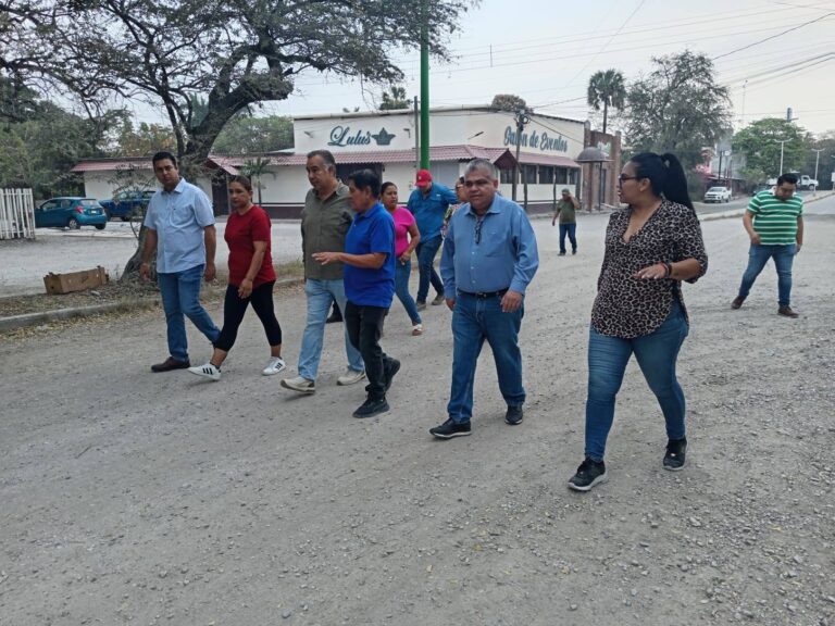 ATIENDE AYUNTAMIENTO INQUIETUDES DE VECINOS DE LA TETUÁN CON VISITA DE CAMPO Y ACCIONES DE MEJORA