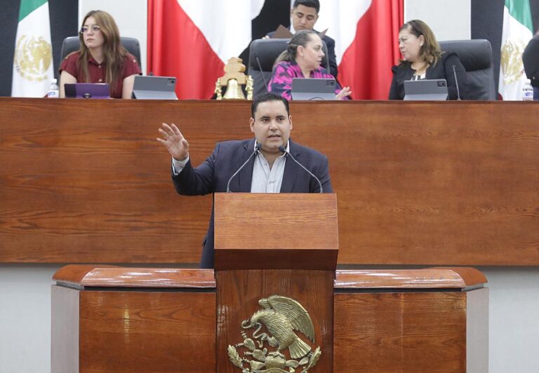PROPONE DIPUTADO LUIS EMILIO ROSAS MONTIEL INSTALAR PUNTOS DE HIDRATACIÓN GRATUITOS ANTE ALTAS TEMPERATURAS